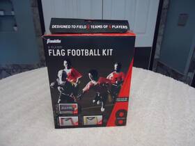 33051 Franklin Sports 8 Player Clip On Flag Football Kit O