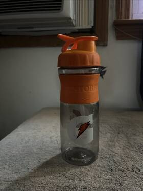 Gatorade 052000010565 Premium Blenderbottle 28oz. Water Blender Bottle Sport Mixer Protein
