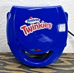 Smart Planet Hostess Twinkie Maker Blue HOST-1TW Unused Open Box Dessert Machine. Fixed Price $29.94.