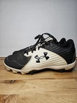 Men's Under Armour Cleets Size 9. Fixed Price $15.00.