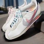 New K Cortez Be True 2022 Mens Size 10.5 DR5491 100 Rainbow White Wms 12. Fixed Price $99.95.