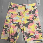 Nwt Buc-ees Bucees Womens Camo Print Bike Short Sz Small Beaver Pink Yellow Gray. Fixed Price $10.00.
