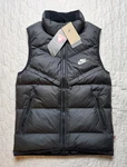 Nike Storm-fit Windrunner Water Resist Insulated Vest Mens Xs Black FB8193-010. Fixed Price $83.99.